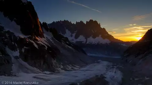 2016-07-07 · 20:15 · Balcon de la Mer de Glace