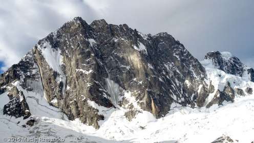 Refuge de Leschaux · Alpes, Massif du Mont-Blanc, Mer de Glace, FR · GPS 45°53'41.71'' N 6°58'51.46'' E · Altitude 2441m