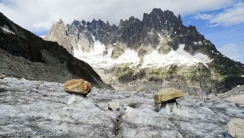 Glacier de Leschaux · Alpes, Massif du Mont-Blanc, Mer de Glace, FR · GPS 45°53'57.60'' N 6°57'48.98'' E · Altitude 2197m
