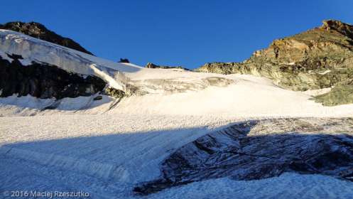 Felskin · Alpes, Alpes valaisannes, Massif de l'Allalin, CH · GPS 46°4'2.36'' N 7°54'55.11'' E · Altitude 2952m