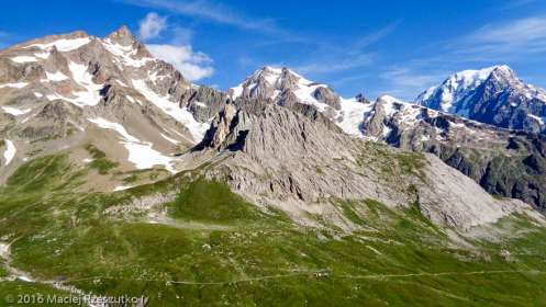 Col de Chavannes · Alpes, Massif du Mont-Blanc, Val Veny, IT · GPS 45°44'56.33'' N 6°49'27.49'' E · Altitude 2452m