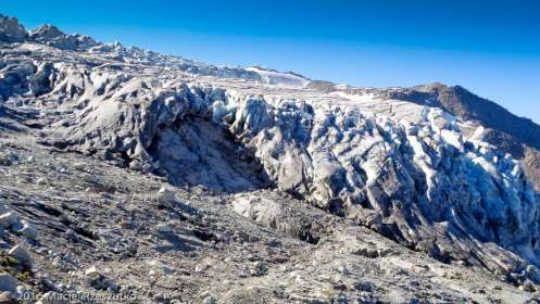 Moraine laterale du glacier du Tour · Alpes, Massif du Mont-Blanc, Vallée de Chamonix, FR · GPS 45°59'58.06'' N 6°58'52.22'' E · Altitude 2483m