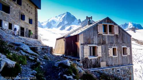 Refuge Albert 1er · Alpes, Massif du Mont-Blanc, Vallée de Chamonix, FR · GPS 45°59'48.20'' N 6°59'11.58'' E · Altitude 2666m