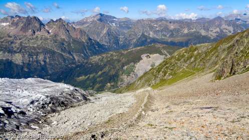 Refuge Albert 1er · Alpes, Massif du Mont-Blanc, Vallée de Chamonix, FR · GPS 45°59'47.74'' N 6°59'12.47'' E · Altitude 2666m