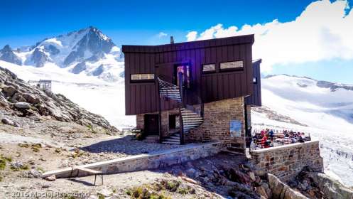 Refuge Albert 1er · Alpes, Massif du Mont-Blanc, Vallée de Chamonix, FR · GPS 45°59'49.00'' N 6°59'11.90'' E · Altitude 2668m