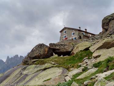 Refuge du Couvercle · Alpes, Massif du Mont-Blanc, Vallée de Chamonix, FR · GPS 45°54'36.86'' N 6°57'59.52'' E · Altitude 2552m