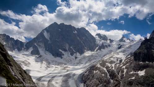 Refuge de Leschaux · Alpes, Massif du Mont-Blanc, Vallée de Chamonix, FR · GPS 45°53'41.77'' N 6°58'51.46'' E · Altitude 2344m