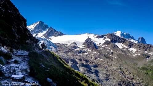 Sentier d’accès au Refuge Albert I · Alpes, Massif du Mont-Blanc, Vallée de Chamonix, FR · GPS 46°0'20.39'' N 6°58'8.77'' E · Altitude 2255m