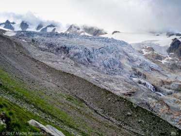 Chemin d’accès au Refuge Albert I · Alpes, Massif du Mont-Blanc, Vallée de Chamonix, FR · GPS 46°0'12.99'' N 6°58'36.87'' E · Altitude 2377m