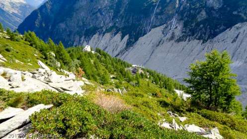 Sentier Montenvers-Signal · Alpes, Massif du Mont-Blanc, Vallée de Chamonix, FR · GPS 45°55'46.33'' N 6°54'57.27'' E · Altitude 2013m