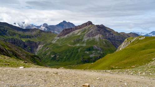 Col du Bonhomme · Alpes, Massif du Mont-Blanc, FR · GPS 45°44'6.41'' N 6°42'24.60'' E · Altitude 2320m