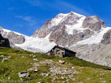 Refuge Elisabetta Soldini · Alpes, Massif du Mont-Blanc, IT · GPS 45°45'56.31'' N 6°50'18.54'' E · Altitude 2203m