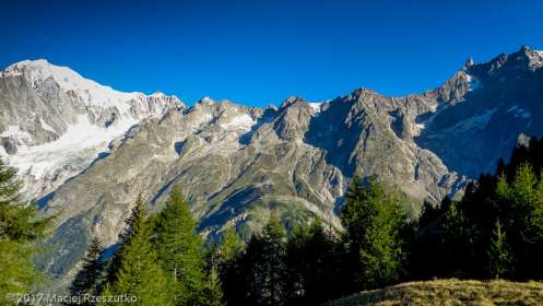 Refuge Bertone · Alpes, Massif du Mont-Blanc, IT · GPS 45°48'37.35'' N 6°58'46.50'' E · Altitude 2048m