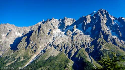 Balcon Bertone-Bonatti · Alpes, Massif du Mont-Blanc, IT · GPS 45°49'36.87'' N 6°59'51.34'' E · Altitude 2011m
