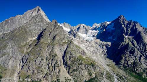 Refuge Bonatti · Alpes, Massif du Mont-Blanc, IT · GPS 45°50'49.11'' N 7°2'0.34'' E · Altitude 2036m
