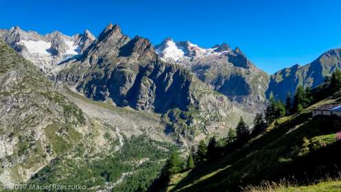 Arnouvaz · Alpes, Massif du Mont-Blanc, IT · GPS 45°52'10.22'' N 7°3'30.52'' E · Altitude 2014m
