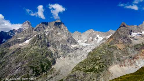 Montée au Grand Col Ferret · Alpes, Massif du Mont-Blanc, IT · GPS 45°52'59.29'' N 7°4'30.96'' E · Altitude 2339m