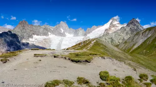 2017-08-05 · 11:10 · Courmayeur-Champex-Vallorcine