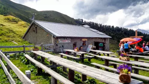 2017-08-05 · 16:38 · Courmayeur-Champex-Vallorcine