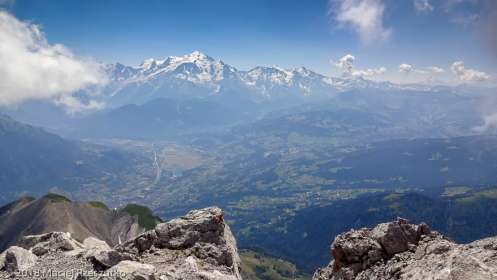 La Pointe Percée · Alpes, Préalpes de Savoie, Chaîne des Aravis, FR · GPS 45°57'20.85'' N 6°33'21.33'' E · Altitude 2750m