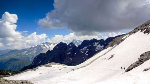 Dans la descente du Mont Buet · Alpes, Préalpes de Savoie, Aiguilles Rouges, FR · GPS 46°0'42.17'' N 6°51'10.48'' E · Altitude 2554m