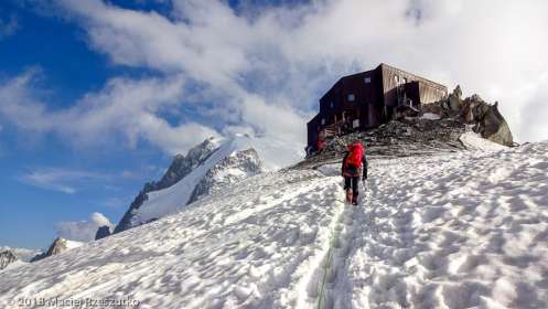 Une petite remontée au Refuge des Cosmiques · Alpes, Massif du Mont-Blanc, Vallée de Chamonix, FR · GPS 45°52'35.09'' N 6°53'14.56'' E · Altitude 3622m
