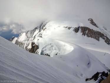 Sur l’arête NNO du Mont Maudit · Alpes, Massif du Mont-Blanc, Vallée de Chamonix, FR · GPS 45°50'51.81'' N 6°52'30.56'' E · Altitude 4396m