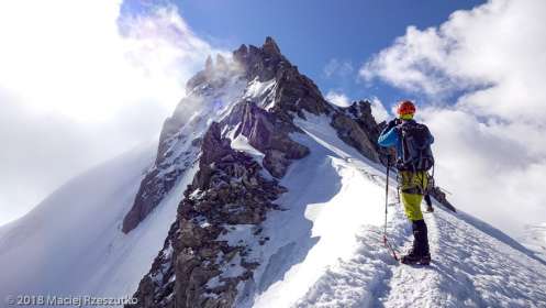 De retour au Col du Mont Maudit · Alpes, Massif du Mont-Blanc, Vallée de Chamonix, FR · GPS 45°50'55.96'' N 6°52'24.88'' E · Altitude 4345m