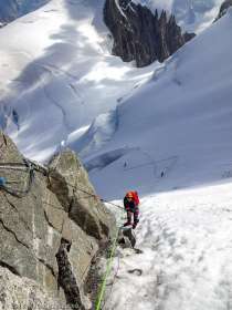 Descente en rappel du Col du Mont Maudit · Alpes, Massif du Mont-Blanc, Vallée de Chamonix, FR · GPS 45°50'55.96'' N 6°52'24.88'' E · Altitude 4345m