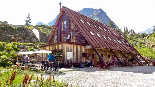 Cabane du Combal · Alpes, Massif du Mont-Blanc, Val Veny, IT · GPS 45°46'34.71'' N 6°52'4.35'' E · Altitude 1973m