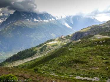 Descente à la Flégère · Alpes, Aiguilles Rouges, Vallée de Chamonix, FR · GPS 45°58'11.20'' N 6°53'21.52'' E · Altitude 2031m