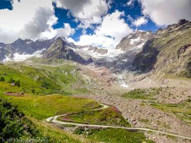 Lac Combal · Alpes, Massif du Mont-Blanc, Val Veny, IT · GPS 45°45'59.56'' N 6°50'45.83'' E · Altitude 2054m