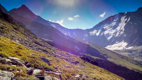 - · Alpes, Massif du Mont-Blanc, Traversée vers la Refuge de Pla, FR · GPS 45°50'21.43'' N 6°46'46.59'' E · Altitude 2325m