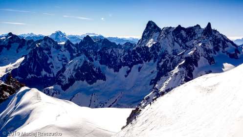 Aiguille du Midi · Alpes, Massif du Mont-Blanc, Vallée de Chamonix, FR · GPS 45°52'44.20'' N 6°53'14.36'' E · Altitude 3842m
