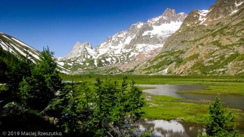 Lac Combal · Alpes, Massif du Mont-Blanc, Val Vény, IT · GPS 45°46'28.18'' N 6°52'3.07'' E · Altitude 1934m