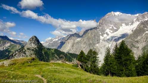 Sentier en balcon du Val Ferret italien · Alpes, Massif du Mont-Blanc, Val Ferret Italien, IT · GPS 45°48'38.03'' N 6°58'46.18'' E · Altitude 2021m
