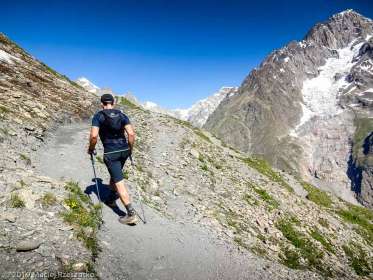 Sentier en balcon du Val Vény · Alpes, Massif du Mont-Blanc, Val Vény, IT · GPS 45°46'19.22'' N 6°53'26.19'' E · Altitude 2401m
