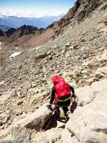La descente par la voie normale · Alpes, Alpes grées, Val d'Aoste, IT · GPS 45°40'26.16'' N 7°23'8.43'' E · Altitude 3139m