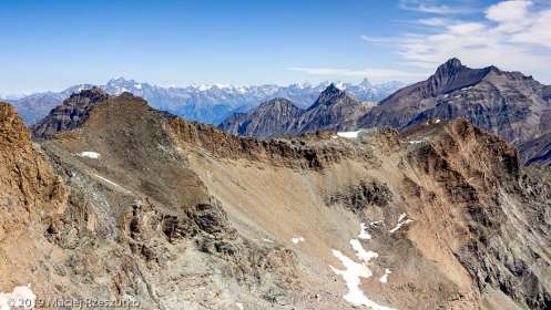 Valais en Suisse depuis le sommet · Alpes, Val d'Aoste, Parc National du Grand Paradis, IT · GPS 45°31'20.14'' N 7°8'52.65'' E · Altitude 3438m