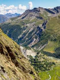 Dans la descente du bivouac Gino Rainetto · Alpes, Massif du Mont-Blanc, Val Vény, IT · GPS 45°46'51.68'' N 6°50'51.98'' E · Altitude 2548m