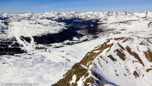 Depuis le sommet de Pic Negre d'Envalira · Pyrénées, Pyrénées Orientales, Puymorens, FR · GPS 42°31'6.41'' N 1°43'20.97'' E · Altitude 2818m