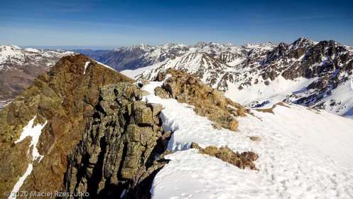 Au sommet du Pic d'Envalira · Pyrénées, Pyrénées Orientales, Puymorens, FR · GPS 42°31'2.23'' N 1°43'17.60'' E · Altitude 2823m