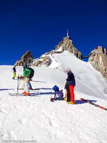Aiguille du Midi · Alpes, Massif du Mont-Blanc, FR · GPS 45°52'48.24'' N 6°53'23.54'' E · Altitude 3711m