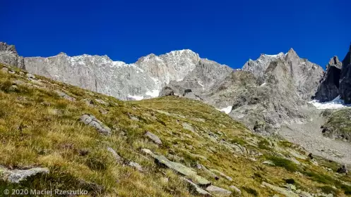 2020-09-04 · 11:28 · Refuge Monzino et Glacier du Brouillard
