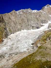 Refuge Monzino et Glacier du Brouillard · Alpes, Massif du Mont-Blanc, Val Veny, FR · GPS 45°47'47.83'' N 6°53'2.08'' E · Altitude 2466m