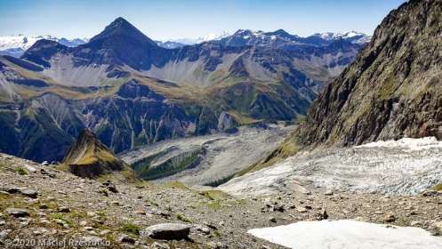 Refuge Monzino et Glacier du Brouillard · Alpes, Massif du Mont-Blanc, Val Veny, FR · GPS 45°48'20.21'' N 6°52'44.81'' E · Altitude 2793m
