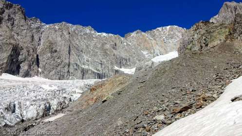Refuge Monzino et Glacier du Brouillard · Alpes, Massif du Mont-Blanc, Val Veny, FR · GPS 45°48'19.56'' N 6°52'37.30'' E · Altitude 2811m