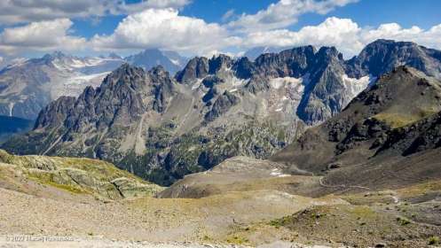 Bivouac au Mont Buet · Alpes, Préalpes de Savoie, Aiguilles Rouges, FR · GPS 46°0'50.18'' N 6°50'58.56'' E · Altitude 2650m