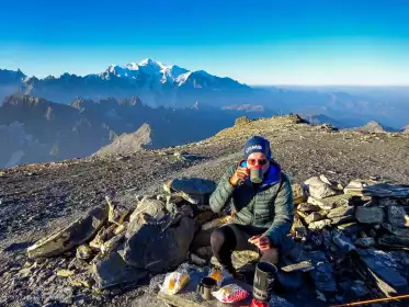 2022-08-13 · 07:26 · Mont Buet bivouac