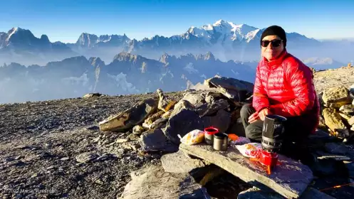 2022-08-13 · 07:28 · Mont Buet bivouac